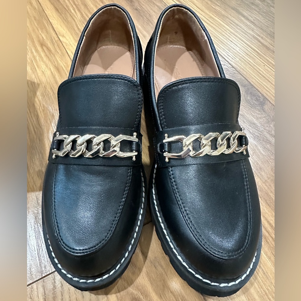 BCBG women’s shoes